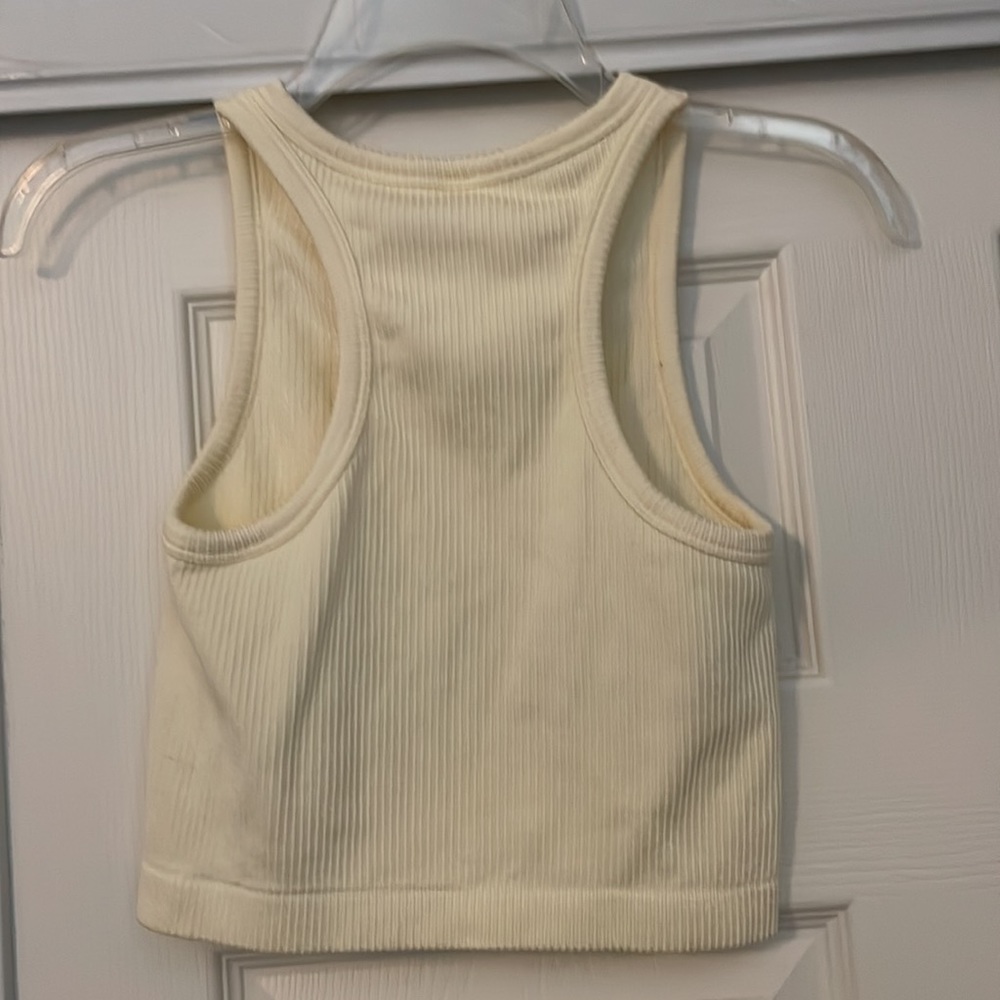 Fabletics crop tank - Picture 2 of 2